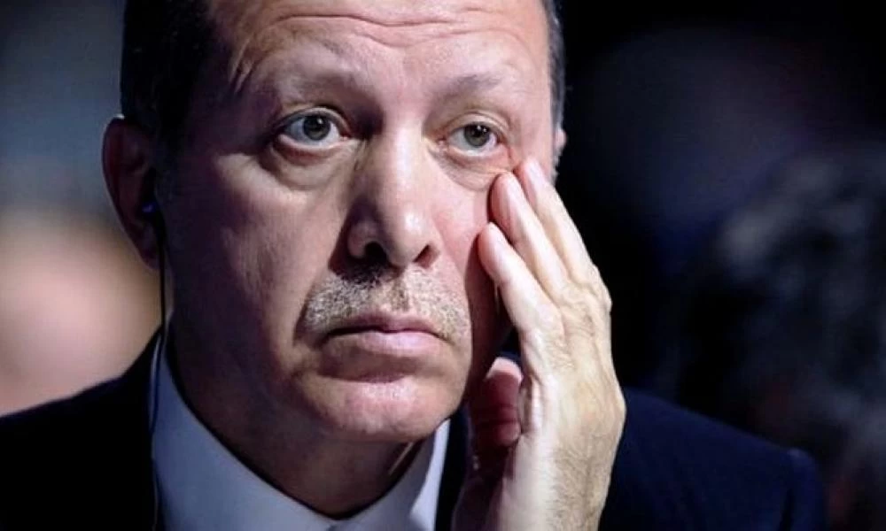 Ένα βήμα πριν την κατάρρευση και ο Ερντογάν ονειρεύεται: Αυτό τον αιώνα θα λάμψει περισσότερο το αστέρι της Τουρκίας